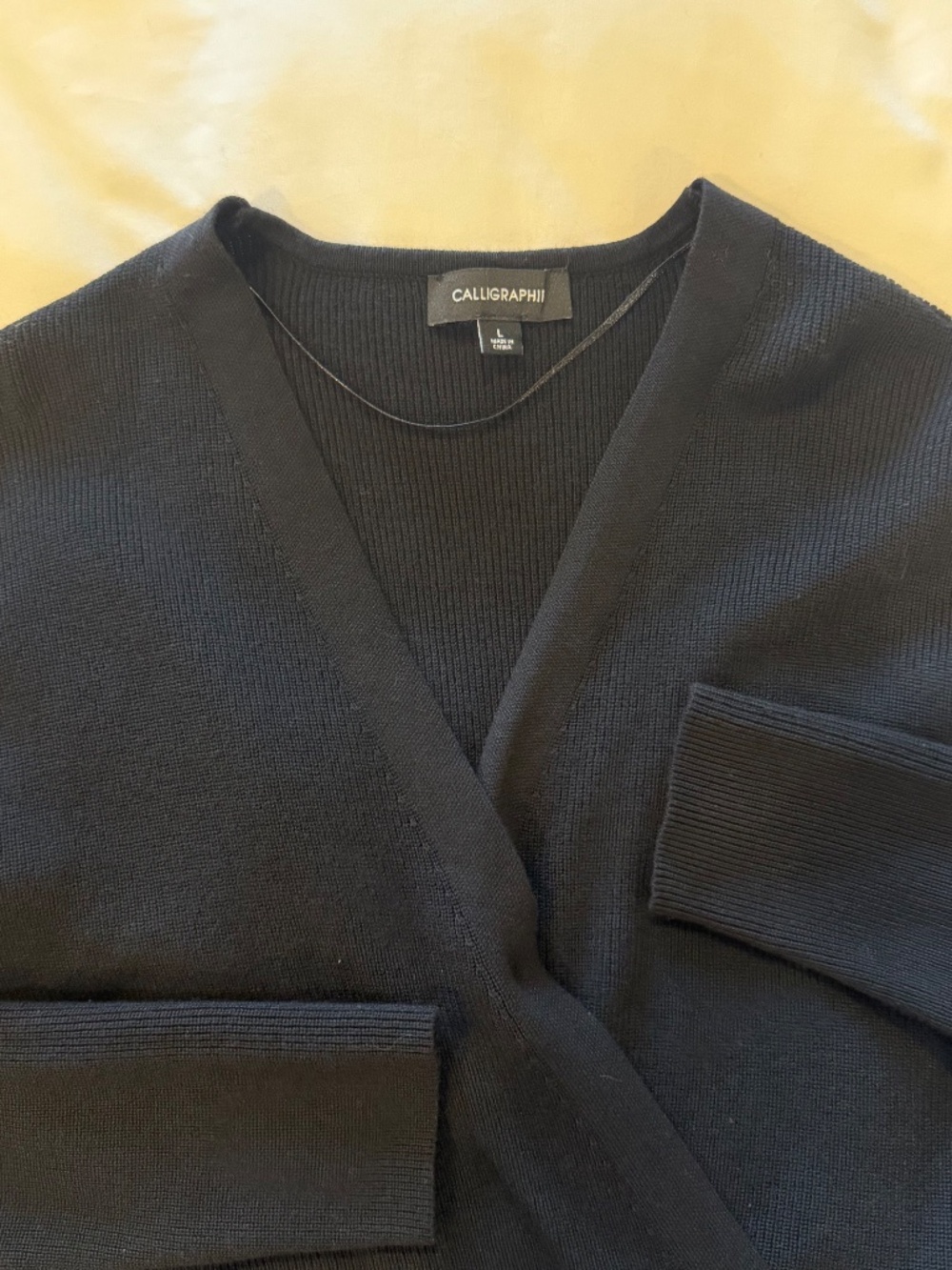 Calligraphi Woman's Black Light Sweater Size Large - Picture 4 of 6